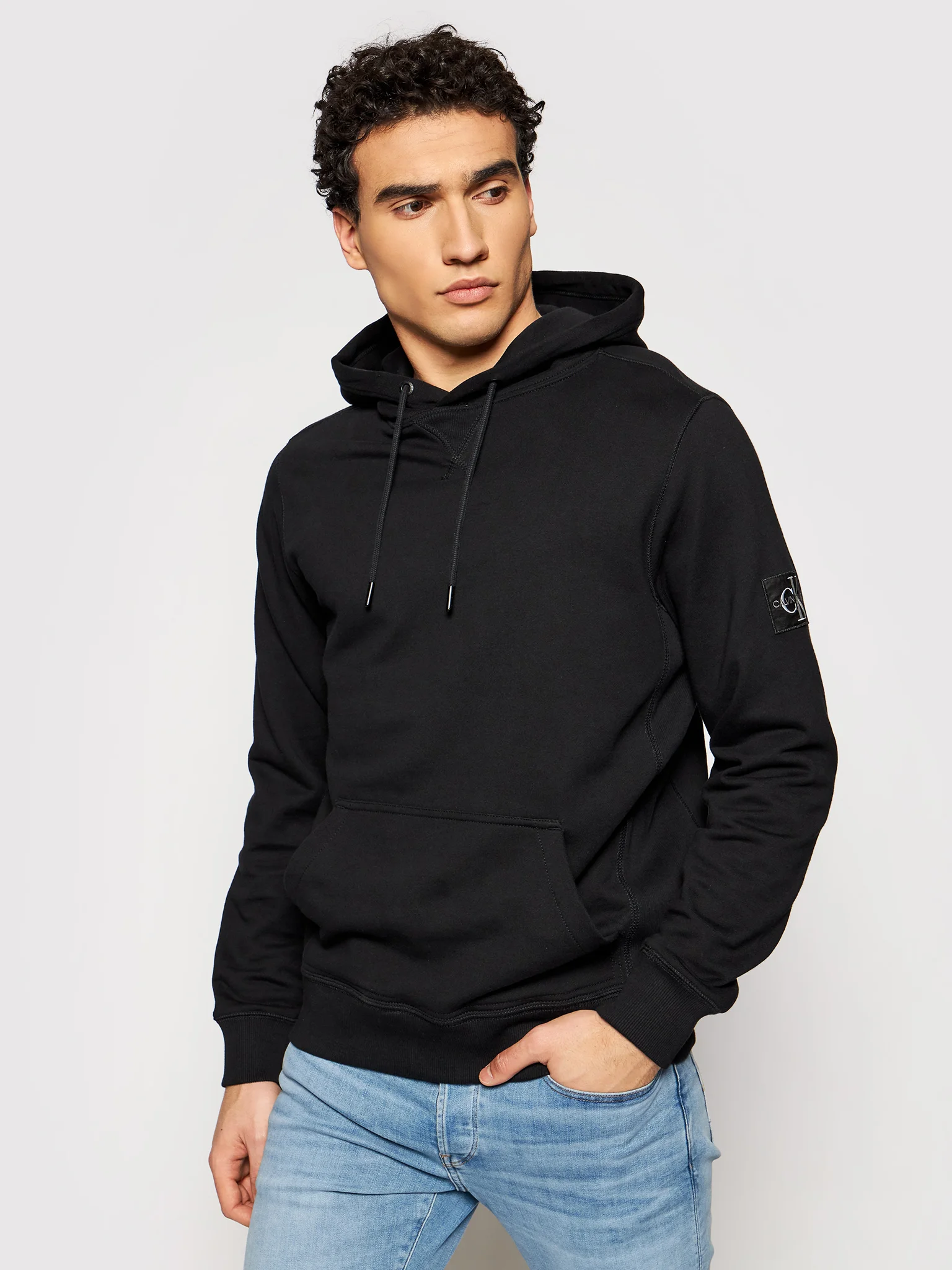 CK SUDADERA NEGRO J30J314036 GVE 